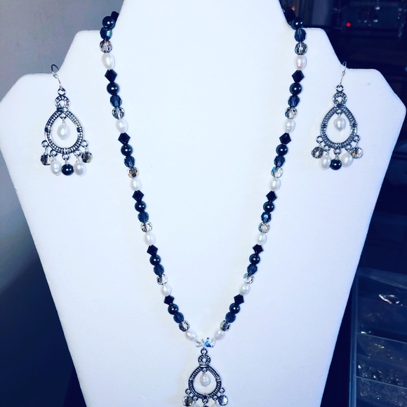 Swarovski Handmade Gemstone Necklace w/ Earrings - Picture 1 of 2